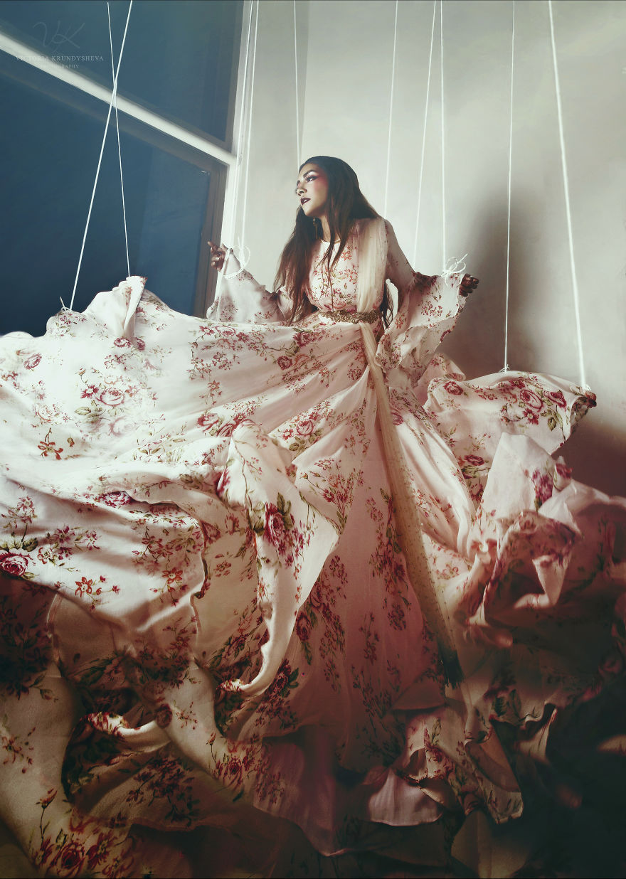 I Invite You Into My Dollhouse I Invite You Into My Dollhouse