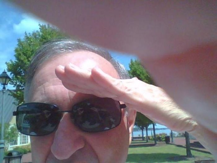 A Man Offered To Take A Picture Of Us Today And He Accidentally Clicked The Front Camera