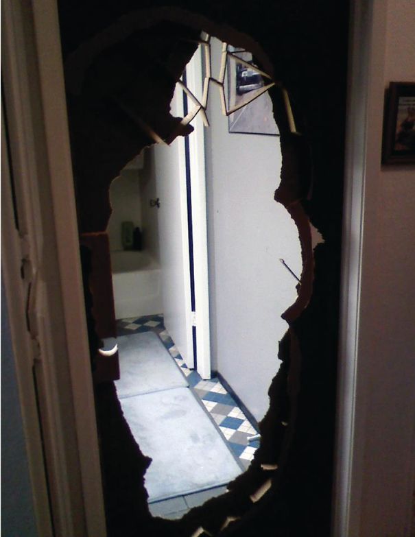 My 71-Year-Old Grandpa Got Stuck In The Bathroom. His Only Weapon Was The Toilet Tank Lid