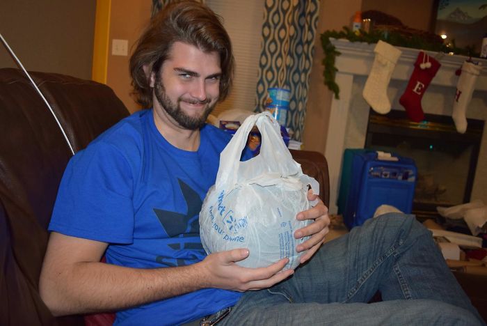 This Guy Wanted To Take Revenge For His Sister’s Obnoxious Gift Last Year, And The Result Is Pure, Packaged Evil This Guy Wanted To Take Revenge For His Sister’s Obnoxious Gift Last Year, And The Result Is Pure, Packaged Evil