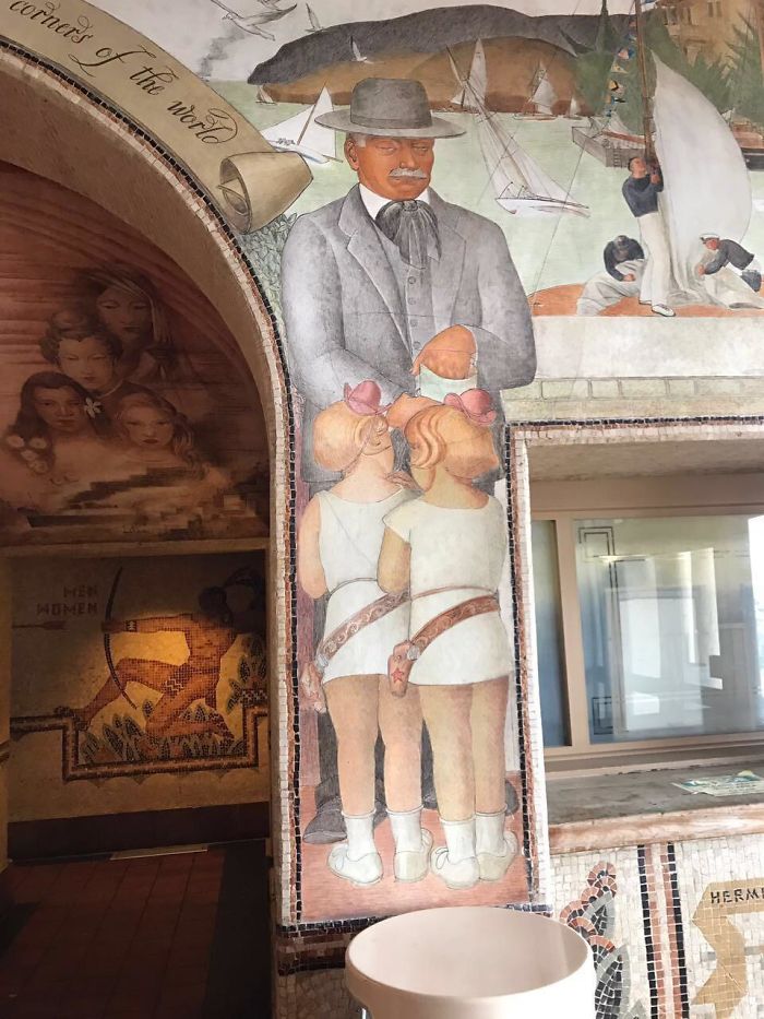 I Saw The Statue Everyone Is Talking About And Thought I Could Show You This At A Local Restaurant.