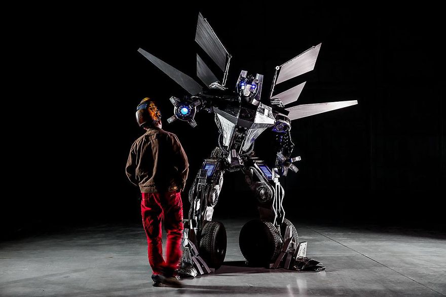 Polish Artist Turns Scrap Metal Into Incredible Sculptures