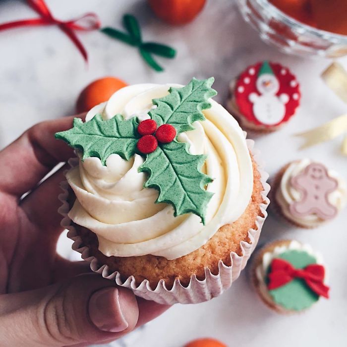 Creative-Holiday-Cupcake-Recipes