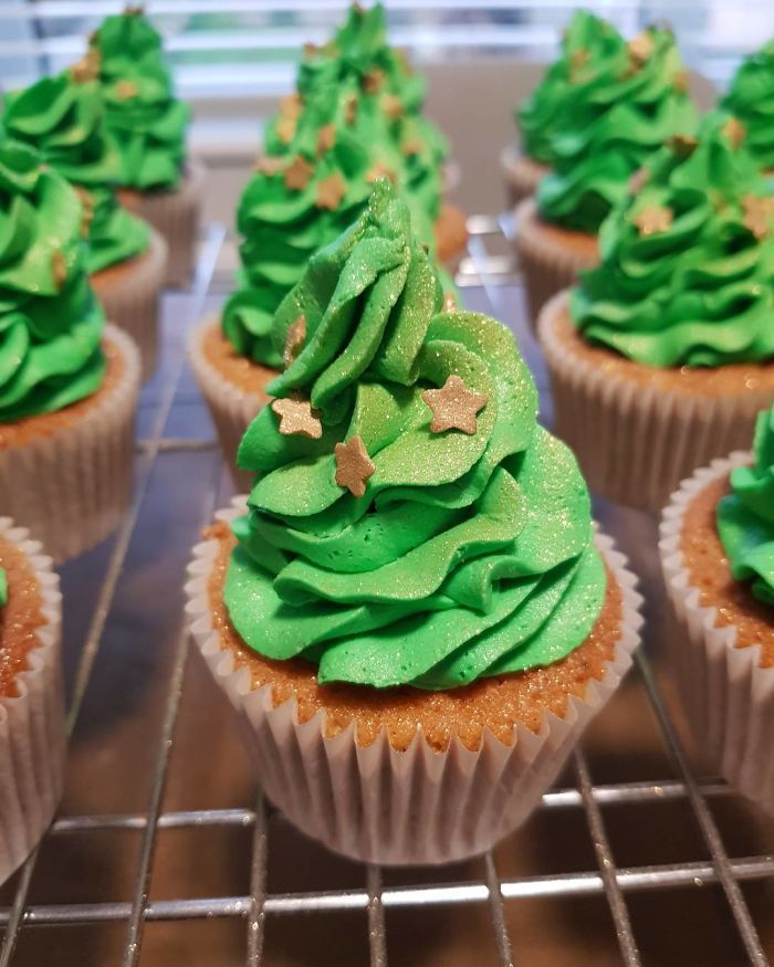 Creative-Holiday-Cupcake-Recipes