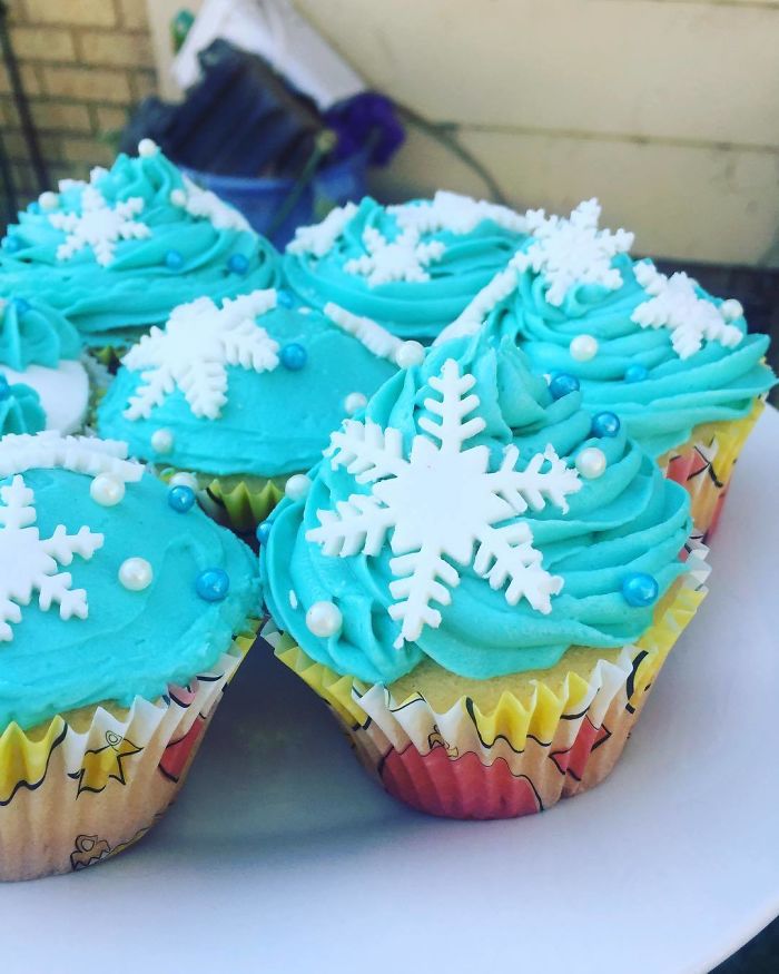 Creative-Holiday-Cupcake-Recipes