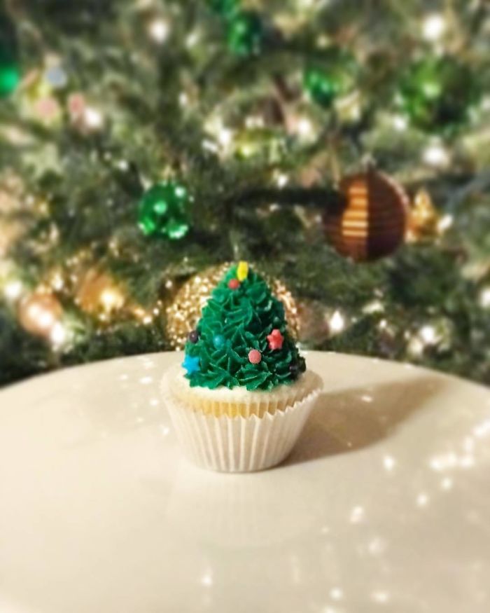 Creative-Holiday-Cupcake-Recipes