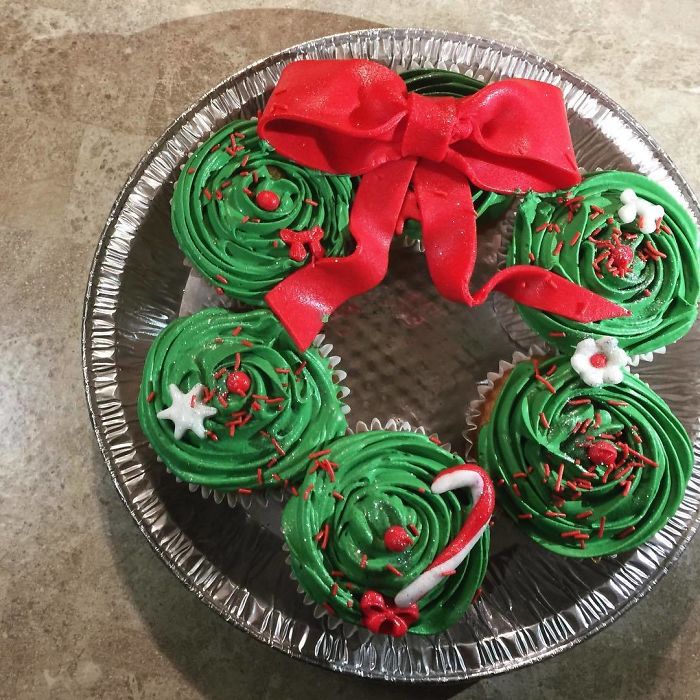 Creative-Holiday-Cupcake-Recipes