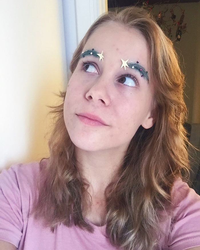 Christmas-Tree-Eyebrows-Taytay_xx