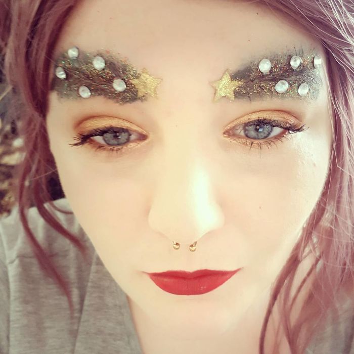 Christmas-Tree-Eyebrows-Taytay_xx