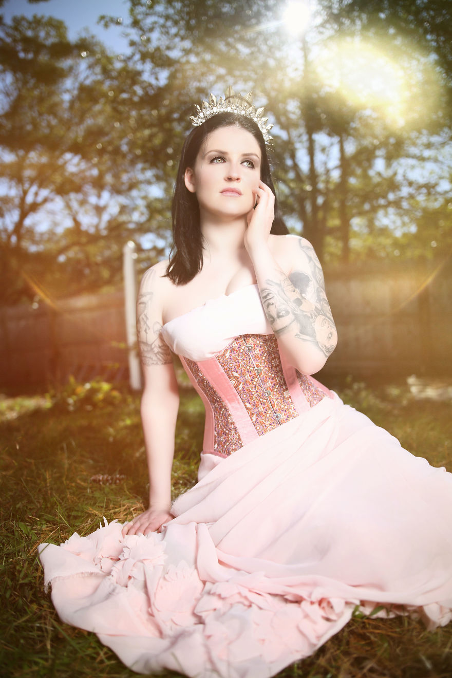 I'm A Photographer Who Likes To Make Women Feel Like The Goddesses They Are