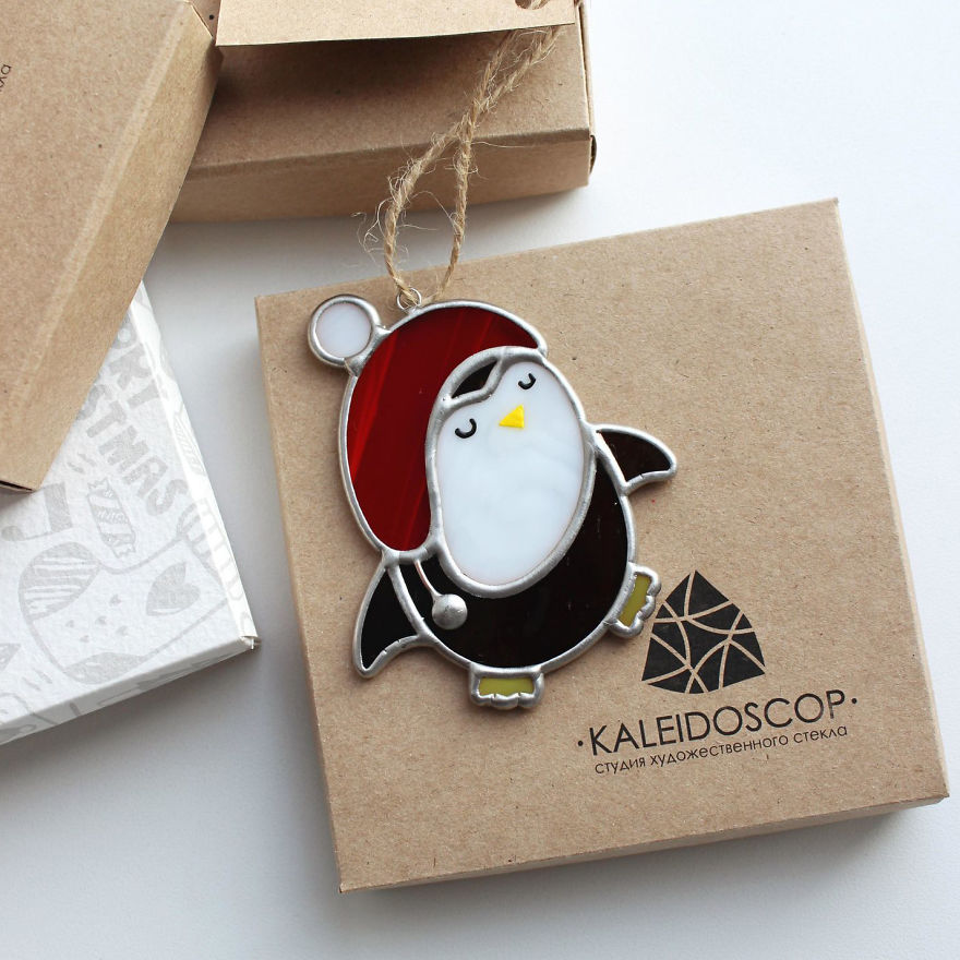 Colourful Glass Kaleidoscope: 20+ Beautiful Christmas Tree Decorations