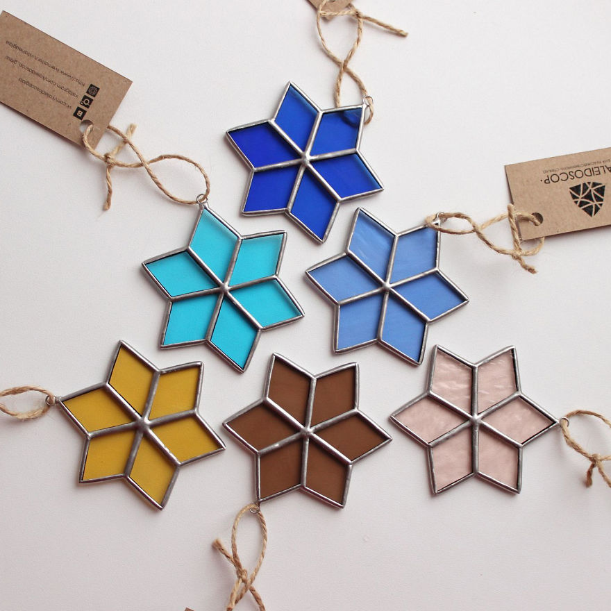 Colourful Glass Kaleidoscope: 20+ Beautiful Christmas Tree Decorations