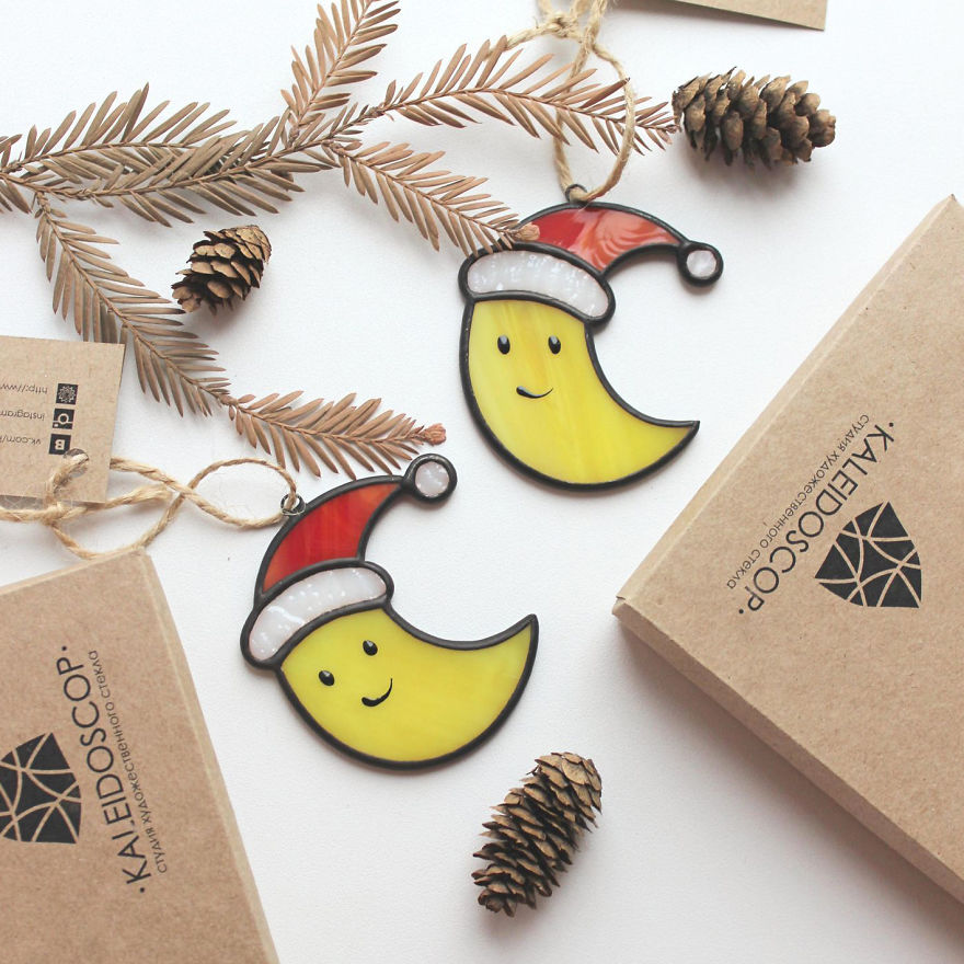 Colourful Glass Kaleidoscope: 20+ Beautiful Christmas Tree Decorations