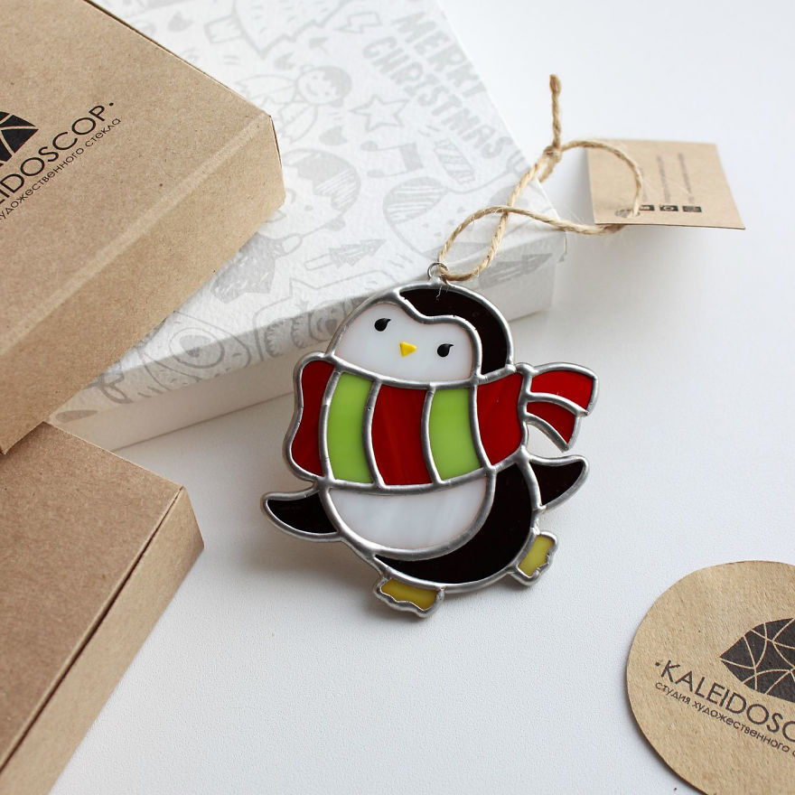 Colourful Glass Kaleidoscope: 20+ Beautiful Christmas Tree Decorations