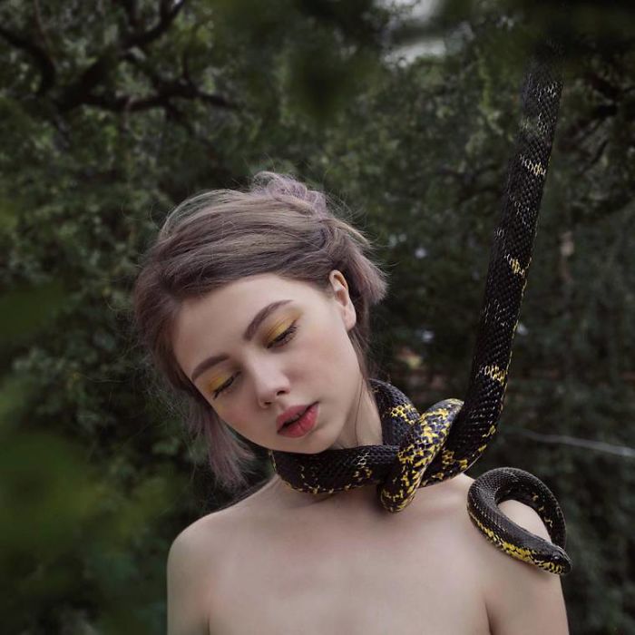 Meet Ellen Sheidlin, The Russian Artist Who Is Daring With Her Works On Instagram