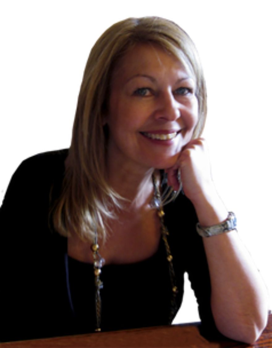 How Self-Taught Artist, Susie Hall, Has Persisted With Her Passion To Find Success