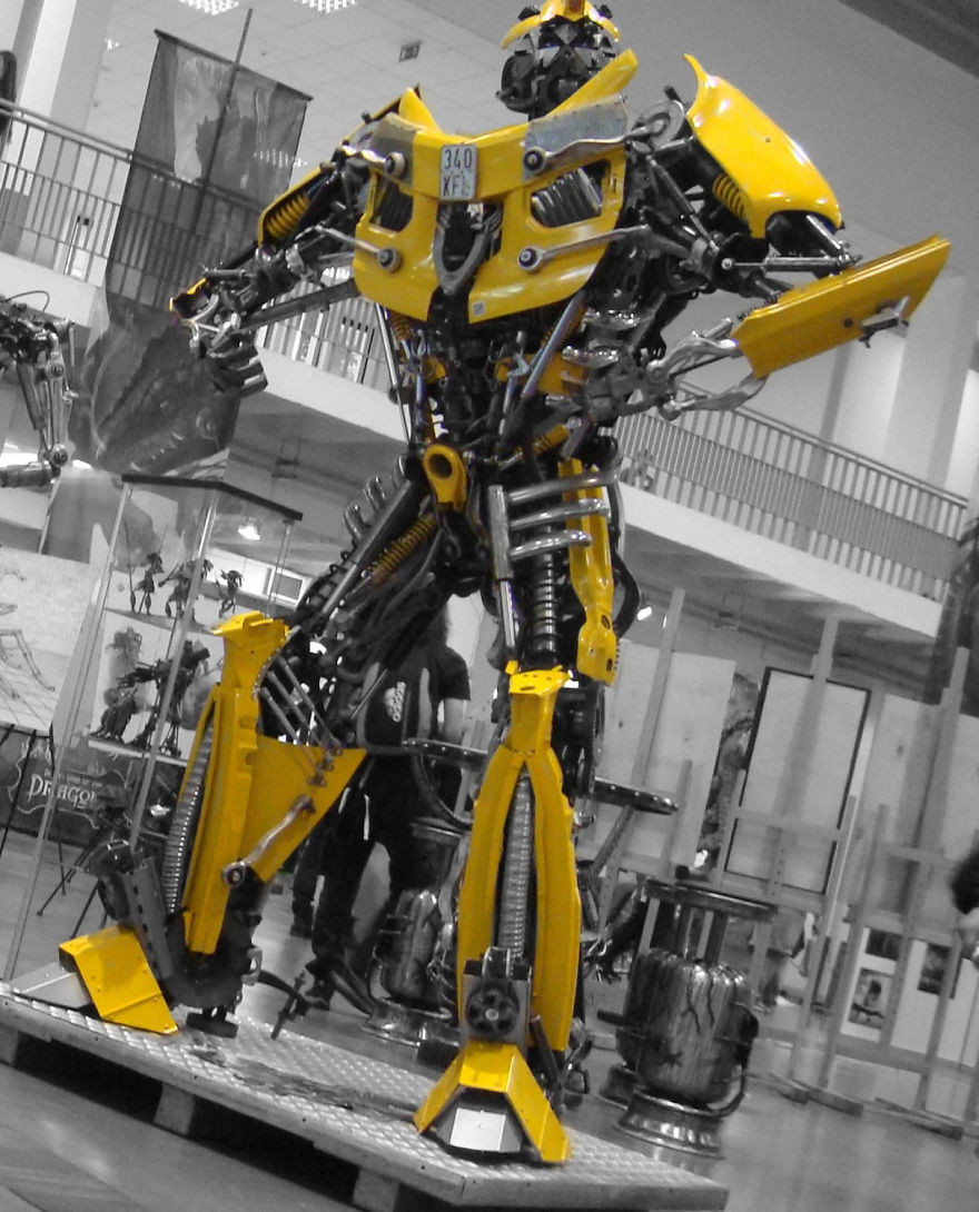 Polish Artist Turns Scrap Metal Into Incredible Sculptures