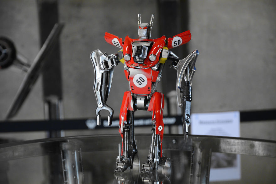 Polish Artist Turns Scrap Metal Into Incredible Sculptures Polish Artist Turns Scrap Metal Into Incredible Sculptures