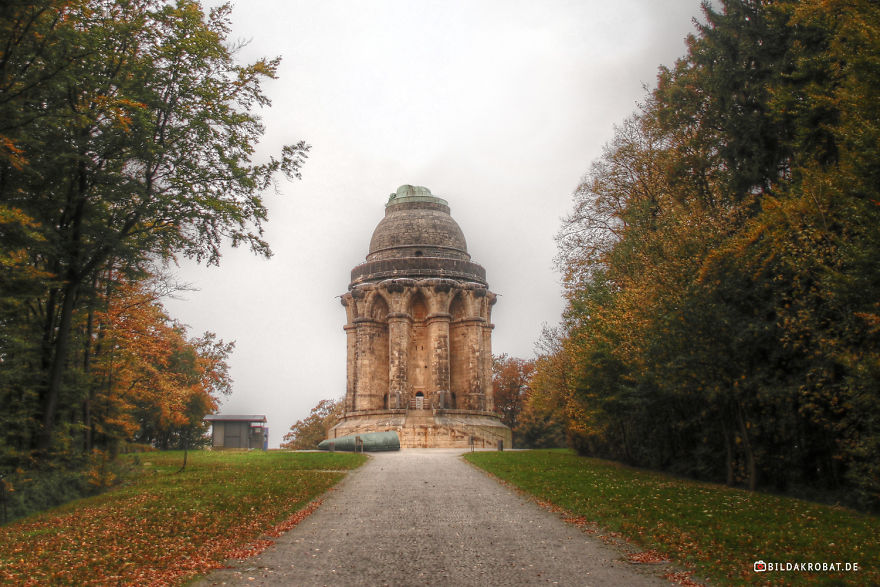 I Made A Walking Monument With Photoshop