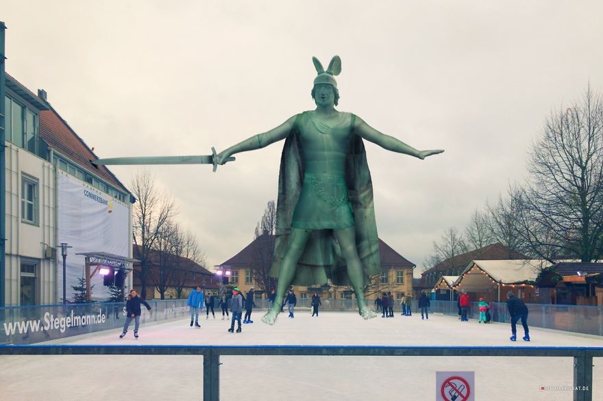 I Made A Walking Monument With Photoshop