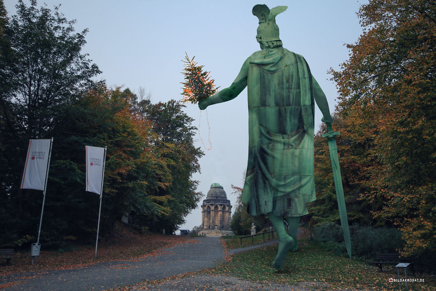 I Made A Walking Monument With Photoshop