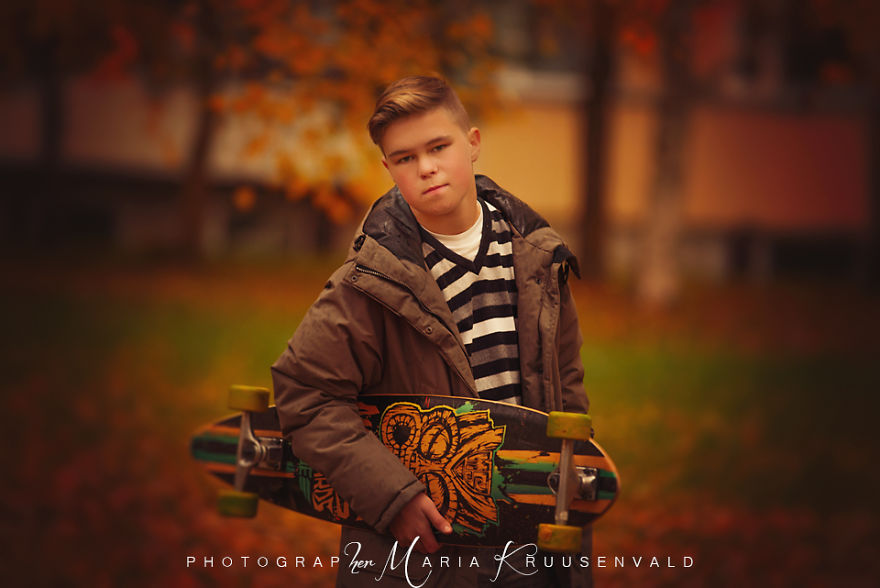 I Photographed Foster Children Every Month Through One Year To Show Importance Of Family And Home