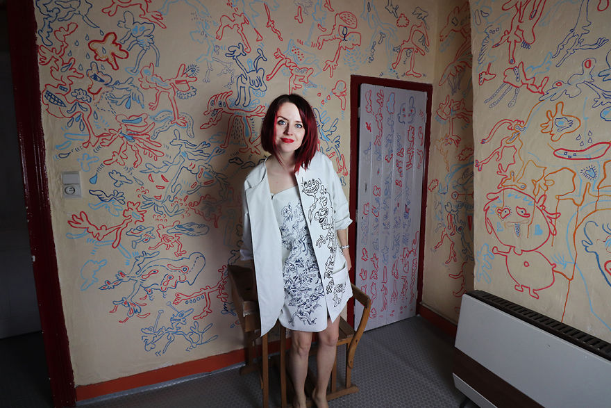Doodle Woman Turns Her House & Clothes Into A Canvas For Her Doodles