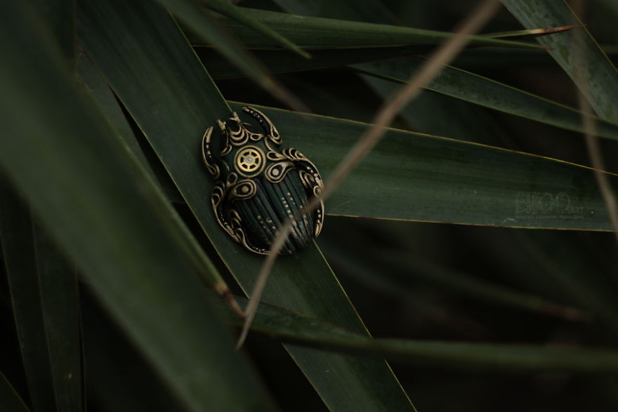 Beetles In Steampunk And Biomechanics Stylistics