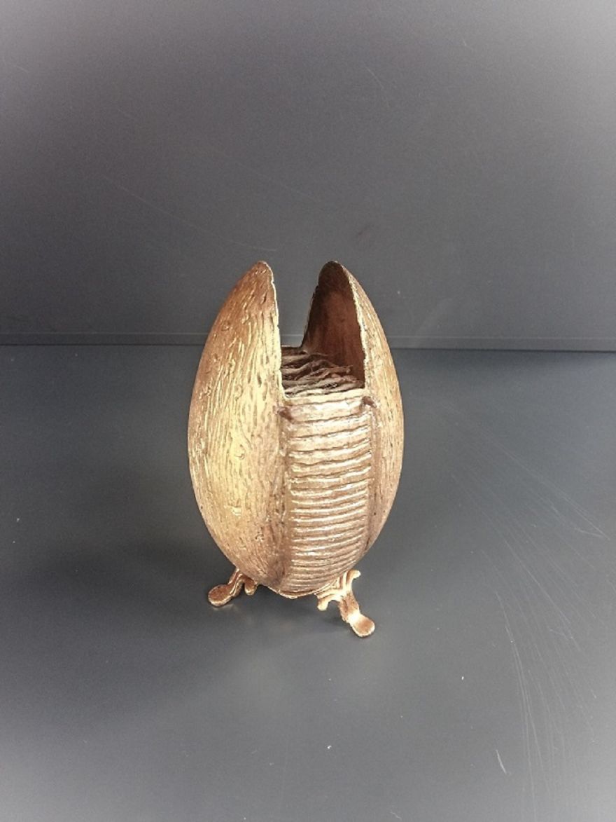 I'm An Ordinary Woman, But I Really Like To Do Something Unusual On The Eggshell I'm An Ordinary Woman, But I Really Like To Do Something Unusual On The Eggshell