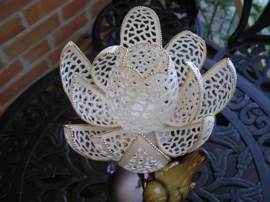 I'm An Ordinary Woman, But I Really Like To Do Something Unusual On The Eggshell