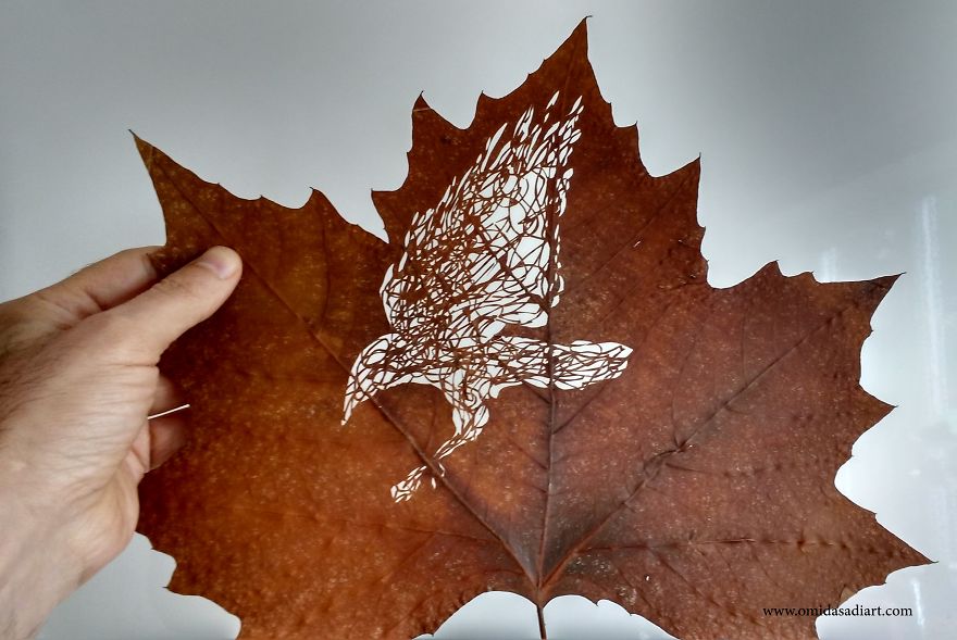 I Create Leaf Art By Carefully Cutting Intricate Scenes (New Pics) I Create Leaf Art By Carefully Cutting Intricate Scenes (New Pics)