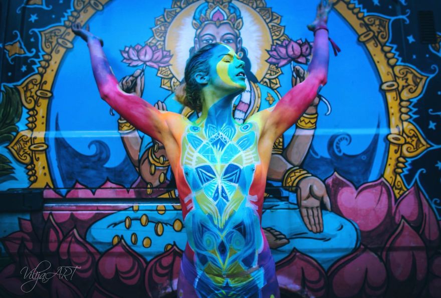 Over 750 Painted In Rainbow Colors, People Spread Love, Peace, Happiness, And Colors Around Over 750 Painted In Rainbow Colors, People Spread Love, Peace, Happiness, And Colors Around