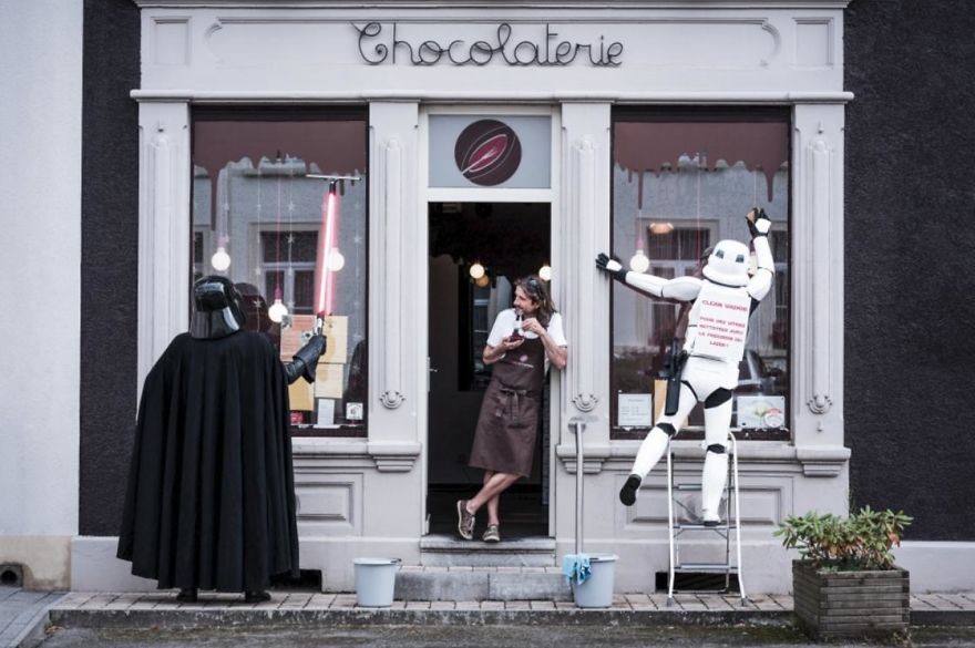 Photographer Imagines What It Would Be Like If Darth Vader Went Through A Financial Crisis