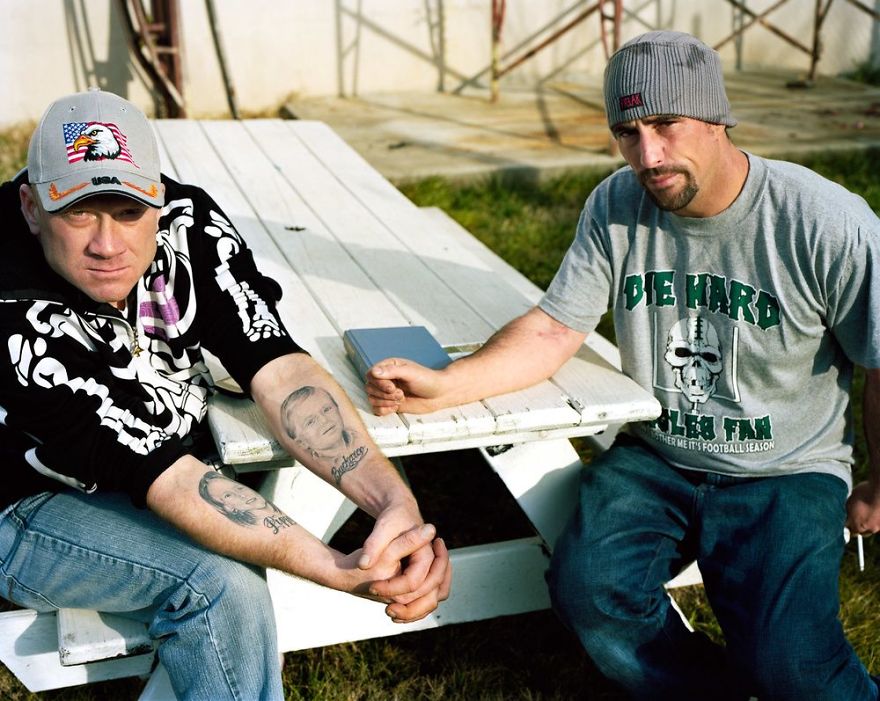 Portrait of two friends 