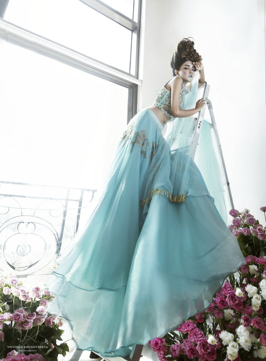 I Invite You Into My Dollhouse I Invite You Into My Dollhouse