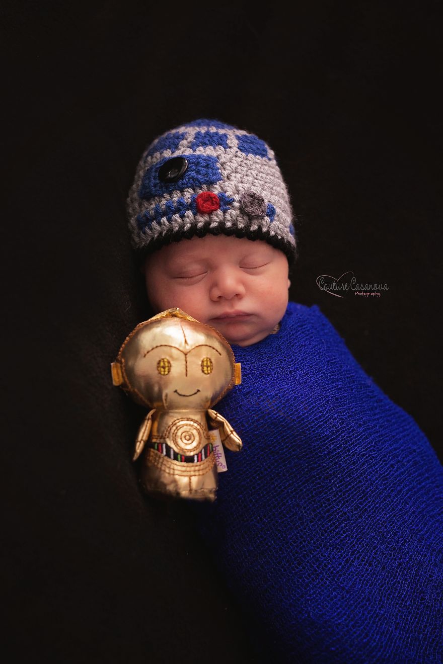 Hello. I Don't Believe We Have Been Introduced. R2-D2? A Pleasure To Meet You. I Am C-3po, Human-Cyborg Relations