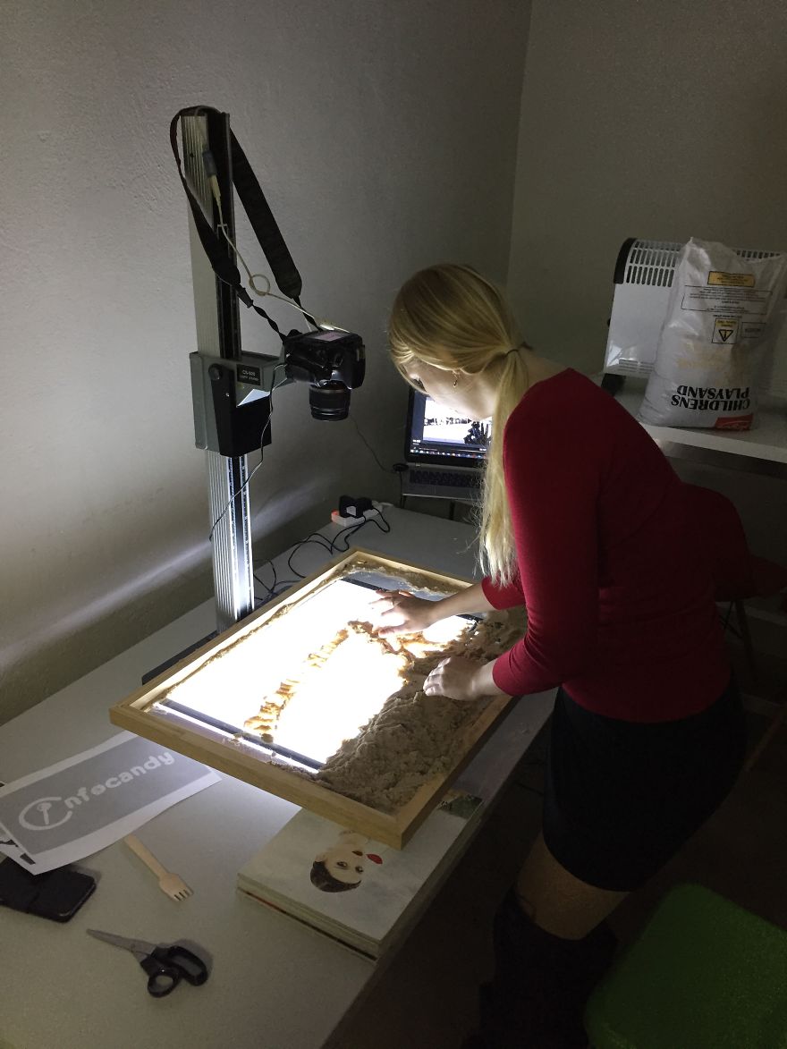 We Made A Christmas Story Out Of Sand And It Gave Us Goose Bumps! We Made A Christmas Story Out Of Sand And It Gave Us Goose Bumps!