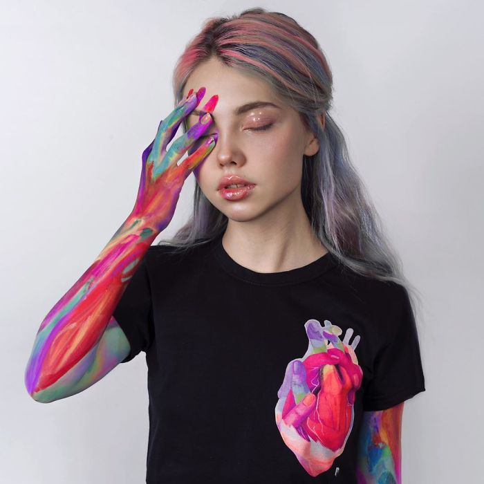 Meet Ellen Sheidlin, The Russian Artist Who Is Daring With Her Works On Instagram