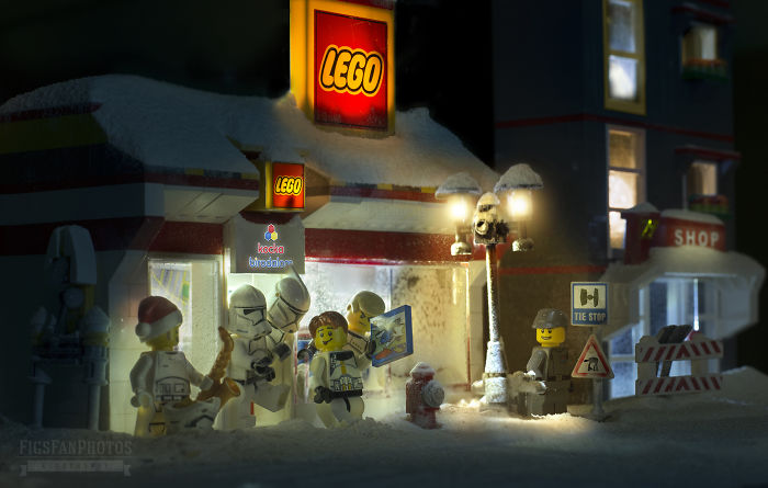 Merry Force Be With You! I Couldn’t Wait To The Premiere So I Created Xmas Themed Lego Star Wars Photos
