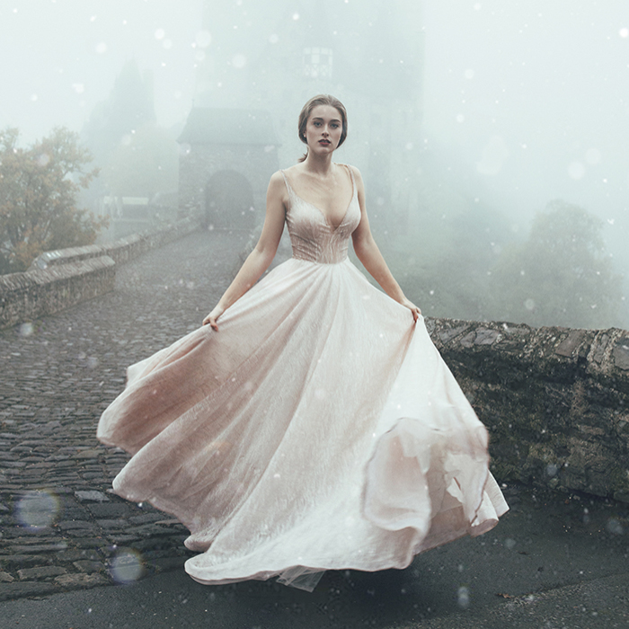 Photographer Wanted To Visit This Castle For More Than 2 Years, And The Photos She Made There Turned Out So Magical And Dreamy
