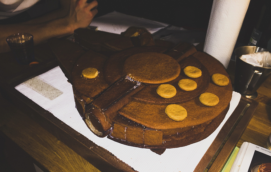 This Giant Gingerbread Imperial Star Destroyer Just Put All Gingerbreads To Shame