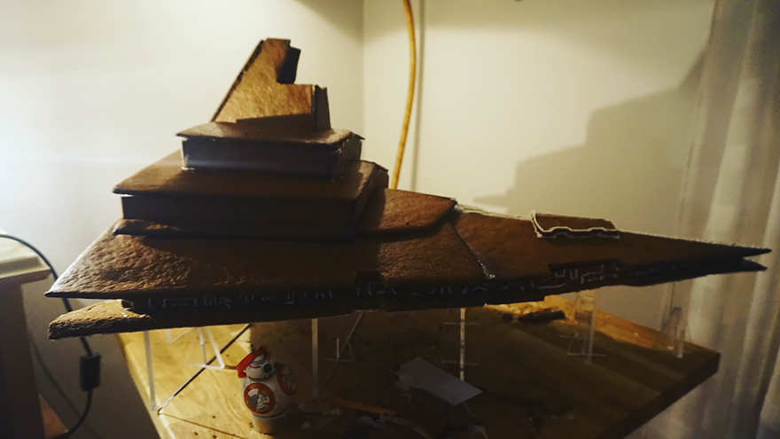 This Giant Gingerbread Imperial Star Destroyer Just Put All Gingerbreads To Shame