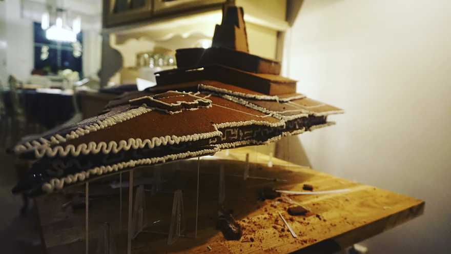 This Giant Gingerbread Imperial Star Destroyer Just Put All Gingerbreads To Shame