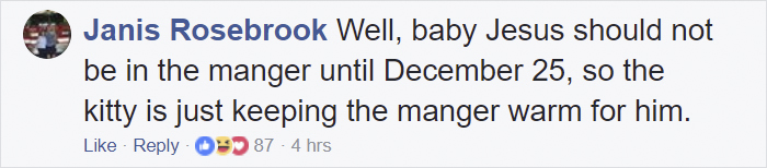 Everyone Can't Stop Laughing After This Grumpy Cat Crashed A Nativity Scene In NYC