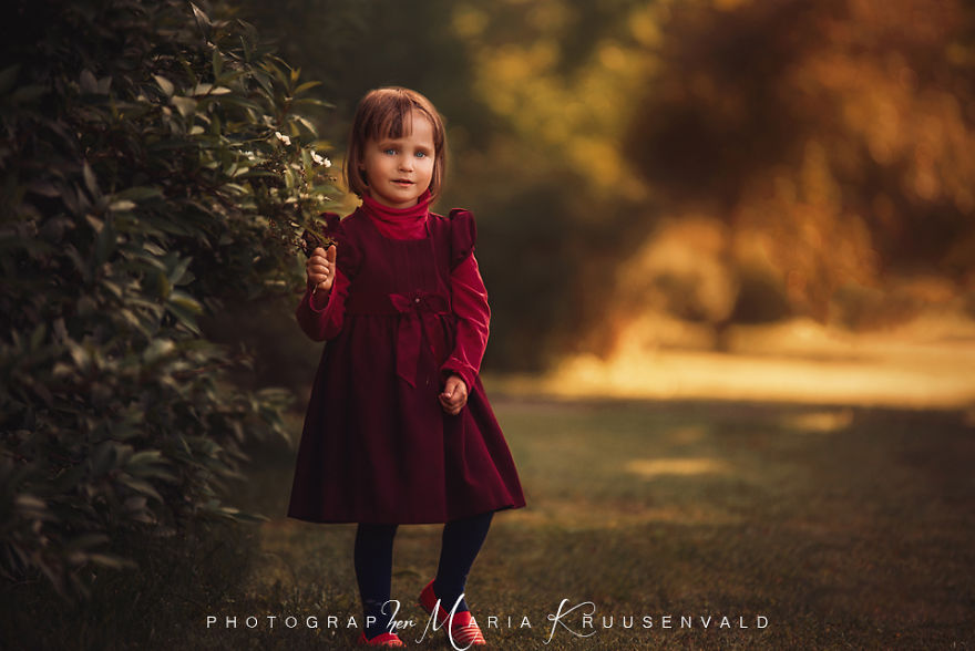 I Photographed Foster Children Every Month Through One Year To Show Importance Of Family And Home