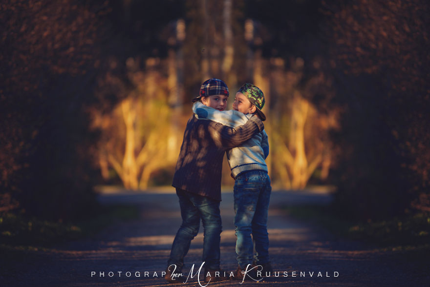 I Photographed Foster Children Every Month Through One Year To Show Importance Of Family And Home