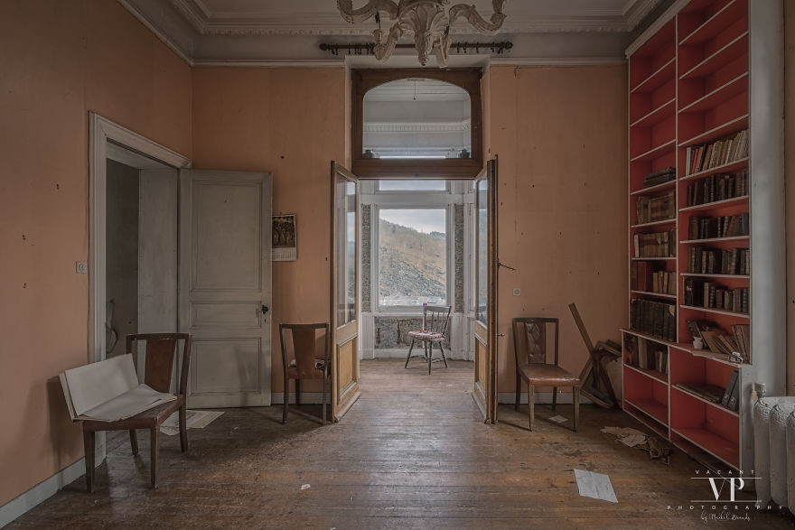 I Photographed This Abandoned Beauty I Photographed This Abandoned Beauty