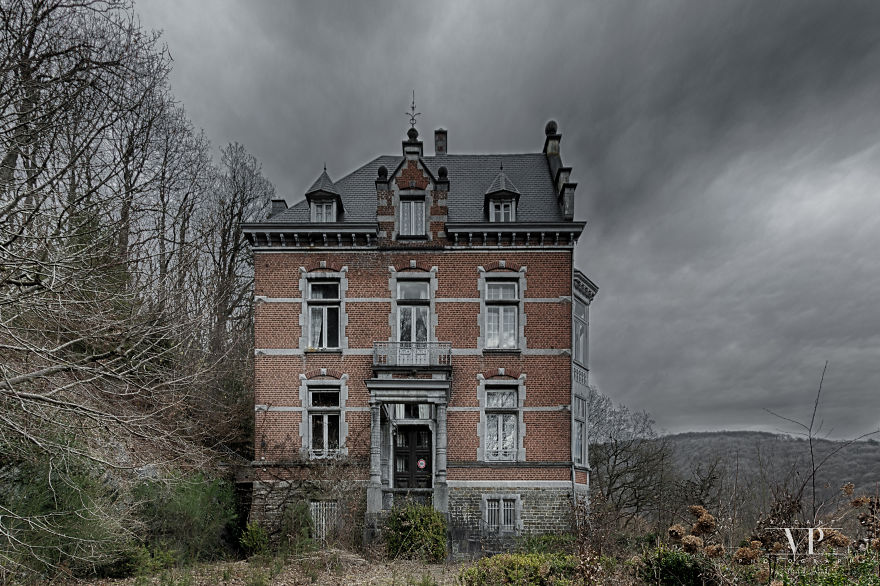 I Photographed This Abandoned Beauty I Photographed This Abandoned Beauty