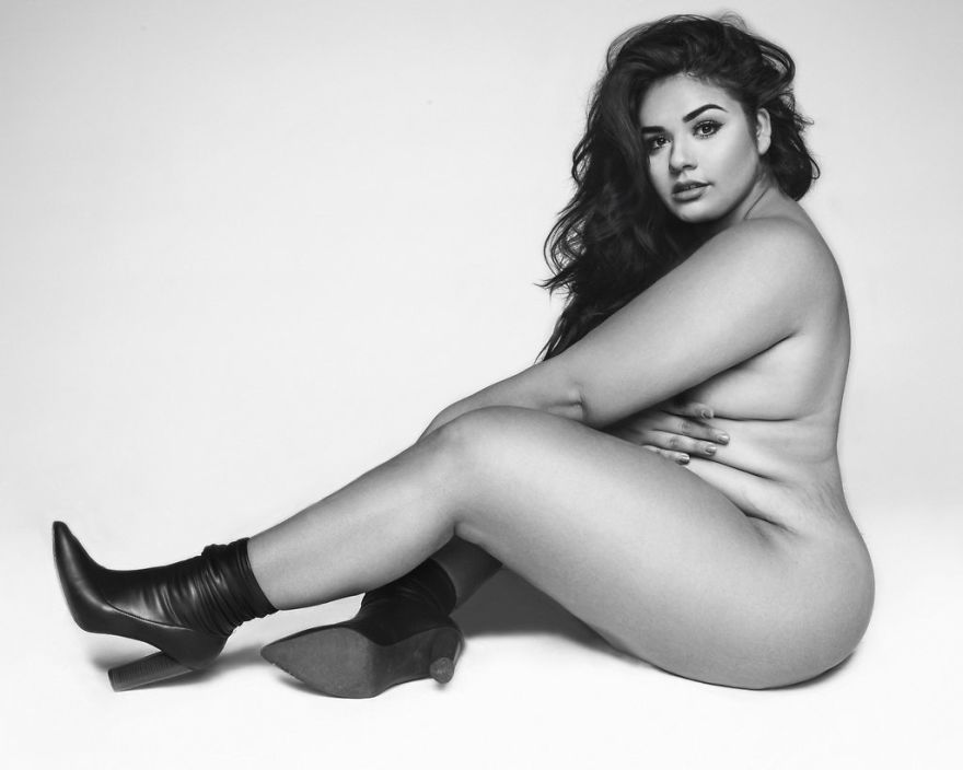 This Is What Happens When A Plus-Size Model Tries To Recreat