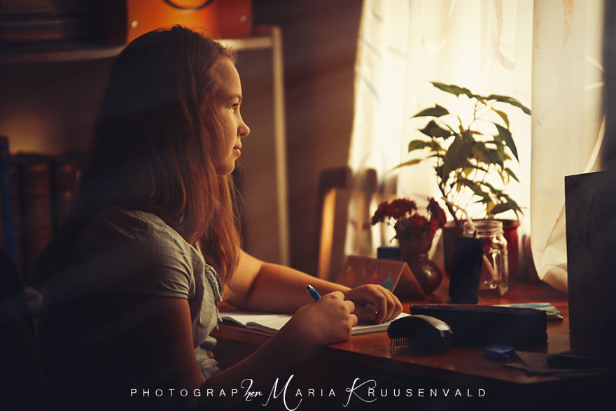 I Photographed Foster Children Every Month Through One Year To Show Importance Of Family And Home